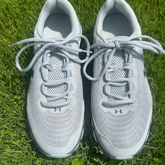 Men’s Under Armour Charged Assert 9.5 Wide (4E) Running Shoes NWOT - Picture 2 of 6